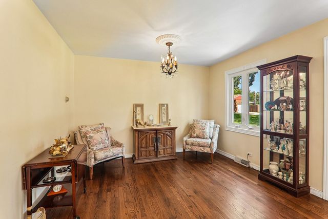 2870 Alden Lane, Des Plaines, IL 60018