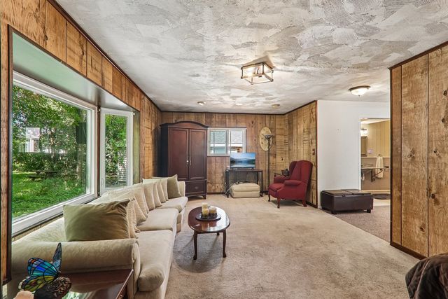 2870 Alden Lane, Des Plaines, IL 60018
