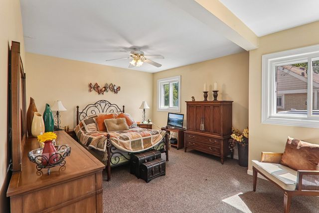 2870 Alden Lane, Des Plaines, IL 60018