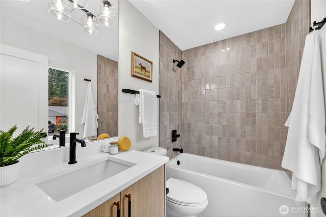 11013 Goodwin Way NE, Seattle, WA 98125