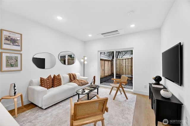 11013 Goodwin Way NE, Seattle, WA 98125