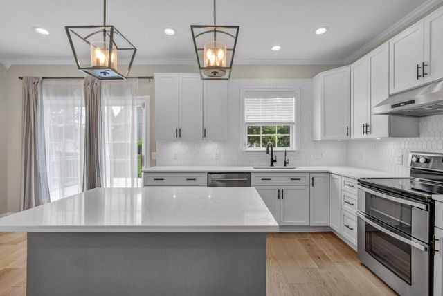 6175 El Camino Drive, Plain City, OH 43064