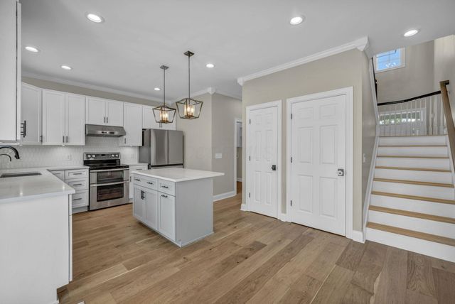 6175 El Camino Drive, Plain City, OH 43064