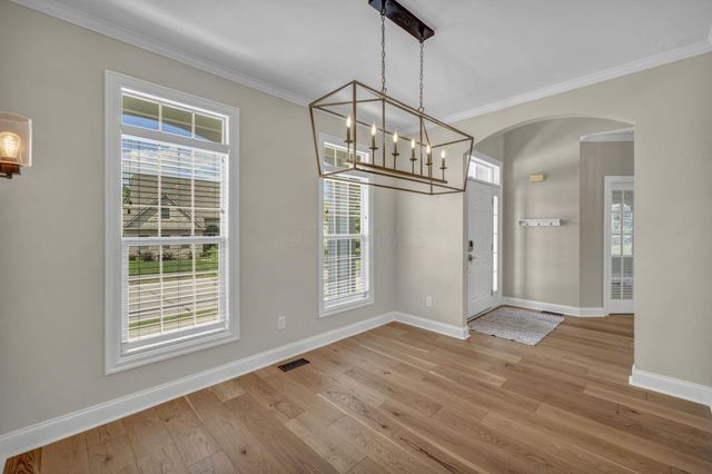 6175 El Camino Drive, Plain City, OH 43064