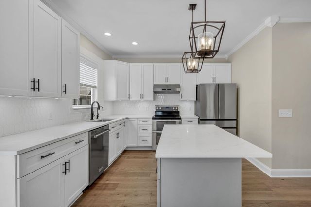 6175 El Camino Drive, Plain City, OH 43064