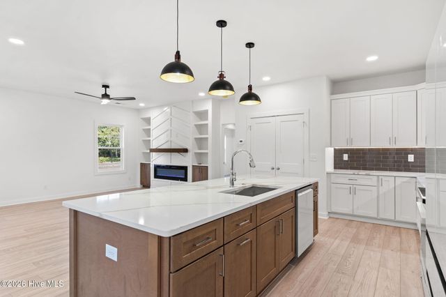 355 S Middleton Drive NW, Calabash, NC 28467