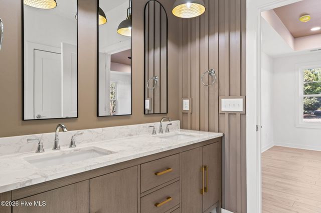 355 S Middleton Drive NW, Calabash, NC 28467