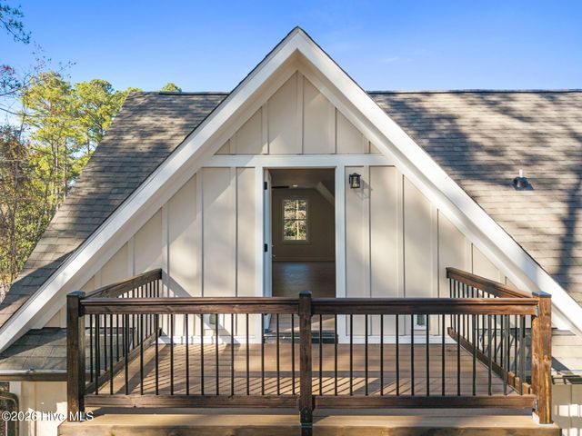 355 S Middleton Drive NW, Calabash, NC 28467
