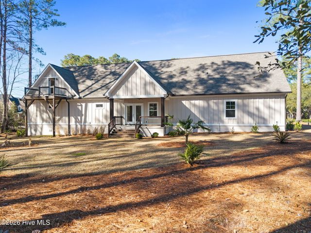 355 S Middleton Drive NW, Calabash, NC 28467