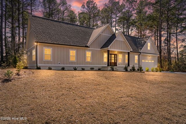 355 S Middleton Drive NW, Calabash, NC 28467