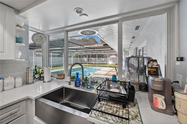 491 NW 45th Ter, Plantation, FL 33317