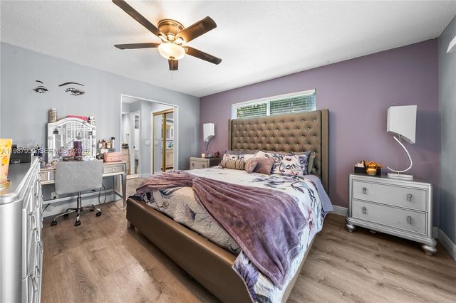 491 NW 45th Ter, Plantation, FL 33317