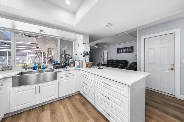 491 NW 45th Ter, Plantation, FL 33317