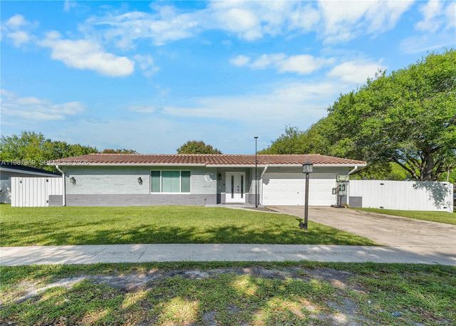 491 NW 45th Ter, Plantation, FL 33317