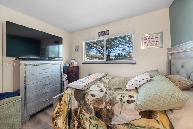 491 NW 45th Ter, Plantation, FL 33317