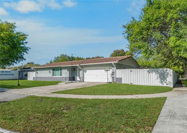 491 NW 45th Ter, Plantation, FL 33317