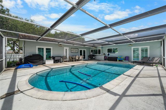 491 NW 45th Ter, Plantation, FL 33317