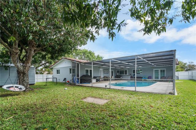 491 NW 45th Ter, Plantation, FL 33317