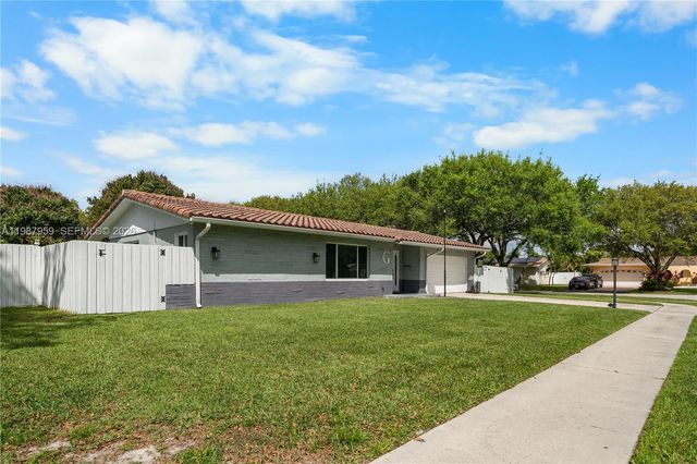 491 NW 45th Ter, Plantation, FL 33317
