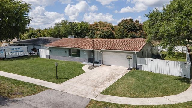 491 NW 45th Ter, Plantation, FL 33317