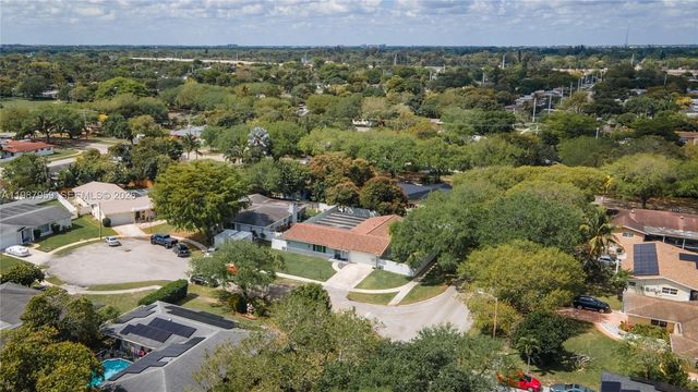 491 NW 45th Ter, Plantation, FL 33317