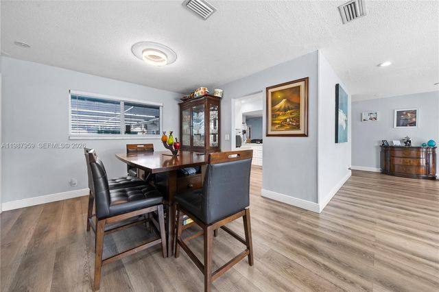 491 NW 45th Ter, Plantation, FL 33317