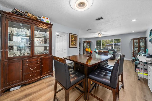 491 NW 45th Ter, Plantation, FL 33317