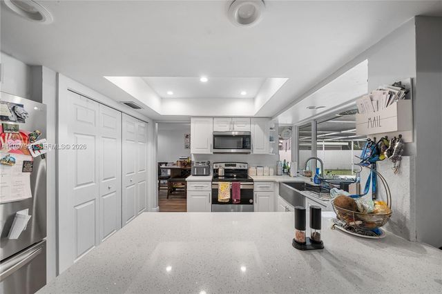 491 NW 45th Ter, Plantation, FL 33317