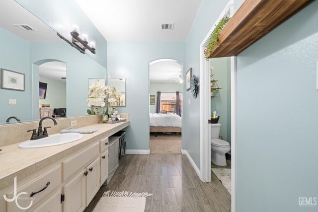 11102 Vista Del Rancho Drive, Bakersfield, CA 93311