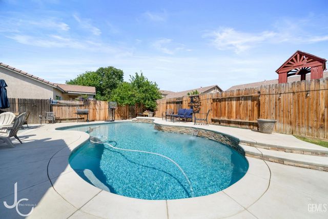 11102 Vista Del Rancho Drive, Bakersfield, CA 93311