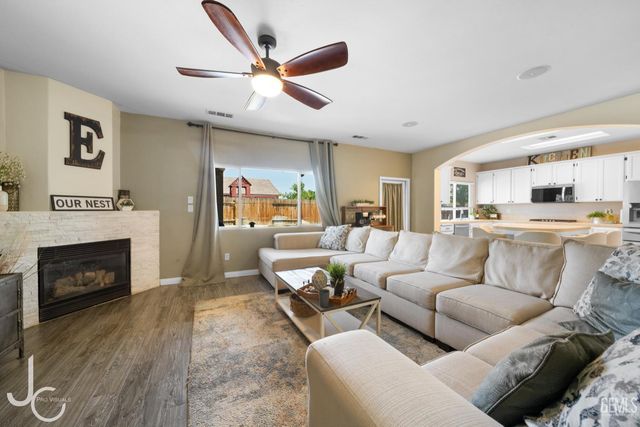 11102 Vista Del Rancho Drive, Bakersfield, CA 93311