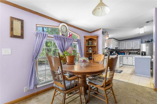 106 ARROWHEAD POINT ROAD, Hawthorne, FL 32640