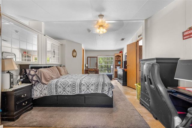106 ARROWHEAD POINT ROAD, Hawthorne, FL 32640