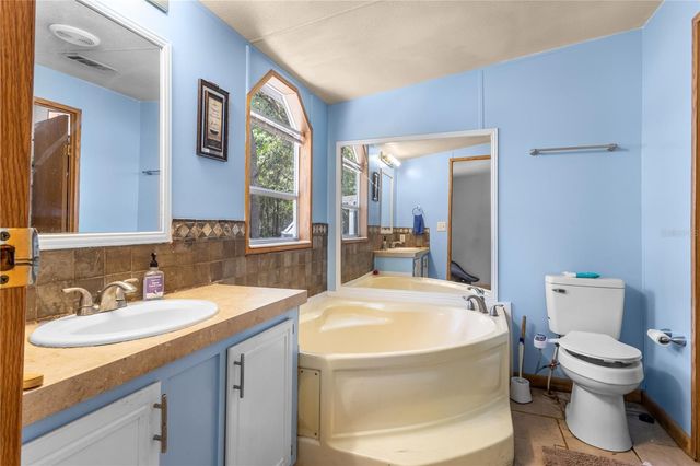 106 ARROWHEAD POINT ROAD, Hawthorne, FL 32640