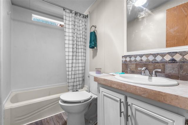 106 ARROWHEAD POINT ROAD, Hawthorne, FL 32640
