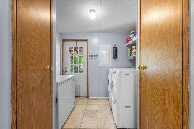 106 ARROWHEAD POINT ROAD, Hawthorne, FL 32640