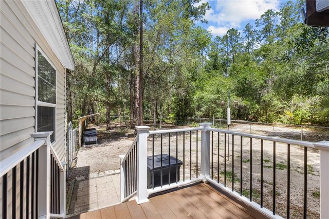 106 ARROWHEAD POINT ROAD, Hawthorne, FL 32640