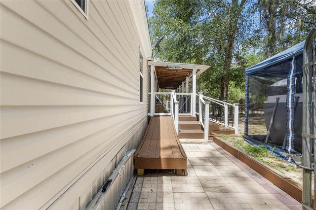 106 ARROWHEAD POINT ROAD, Hawthorne, FL 32640