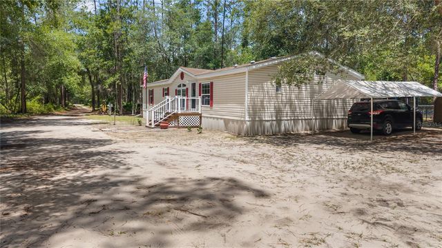 106 ARROWHEAD POINT ROAD, Hawthorne, FL 32640