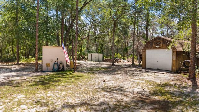 106 ARROWHEAD POINT ROAD, Hawthorne, FL 32640