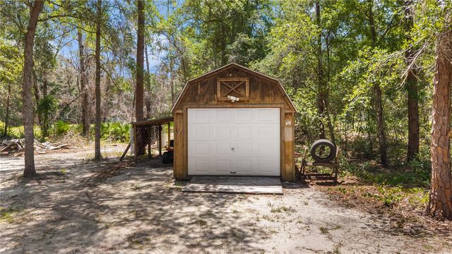 106 ARROWHEAD POINT ROAD, Hawthorne, FL 32640