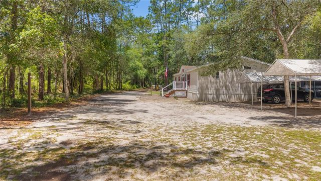 106 ARROWHEAD POINT ROAD, Hawthorne, FL 32640