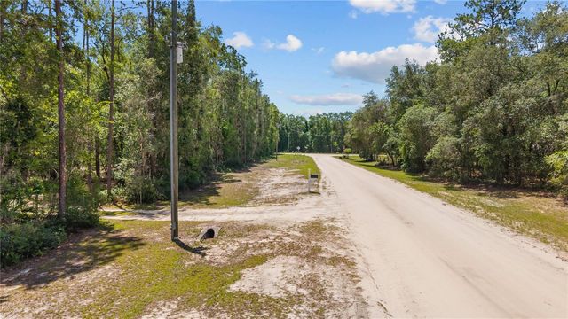 106 ARROWHEAD POINT ROAD, Hawthorne, FL 32640