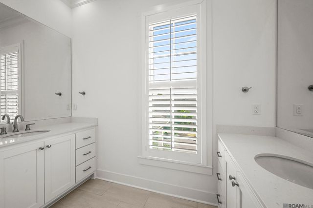 5026 Mimosa St, Baton Rouge, LA 70808