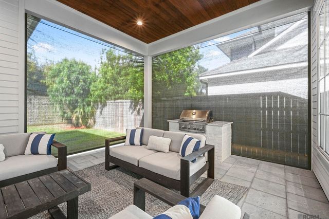 5026 Mimosa St, Baton Rouge, LA 70808