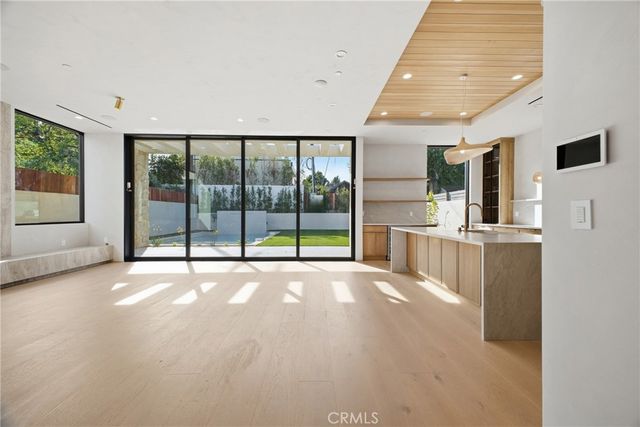 4827 Stansbury, Sherman Oaks, CA 91423