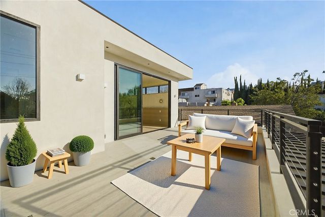 4827 Stansbury, Sherman Oaks, CA 91423