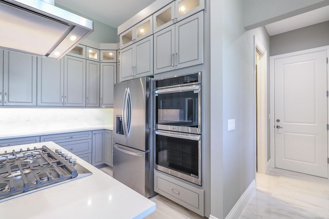 7595 155th Place N, Palm Beach Gardens, FL 33418