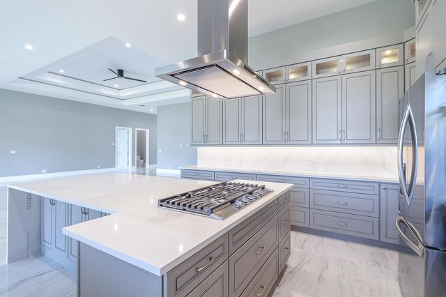 7595 155th Place N, Palm Beach Gardens, FL 33418