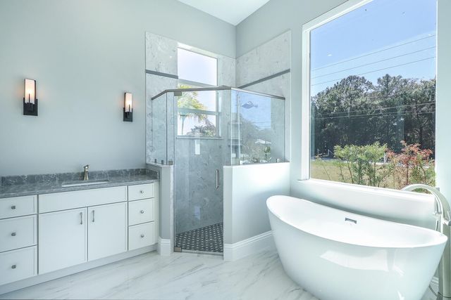 7595 155th Place N, Palm Beach Gardens, FL 33418